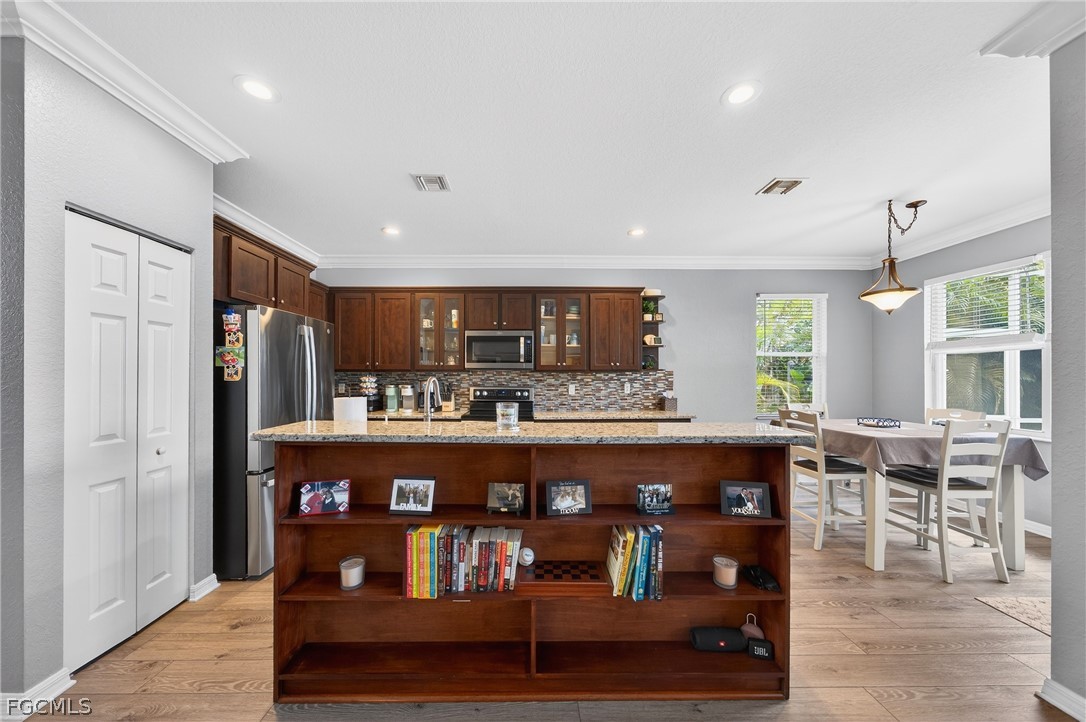 8313 Sumner Avenue Fort Myers, FL 33908 - Photo 14 of 42