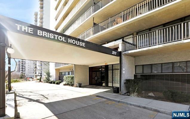 277 Prospect Avenue, Unit 4H Hackensack, NJ 07601 - Photo 3 of 19