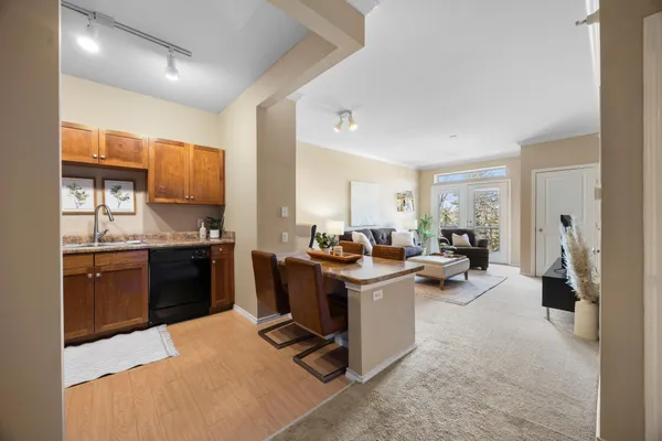 $180,000 | 13570 Technology Dr., Unit 2221, Eden Prairie, MN 55344