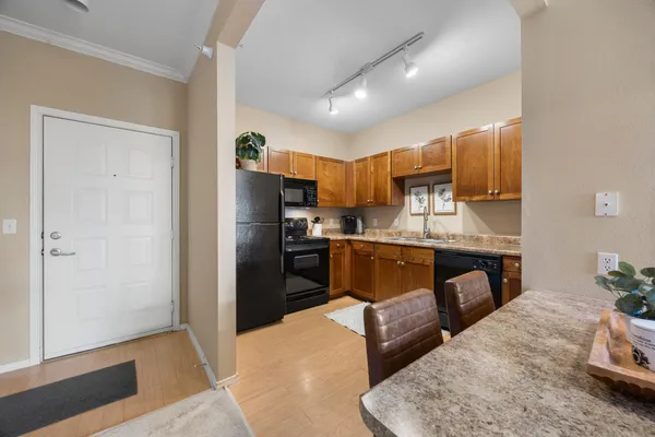 $180,000 | 13570 Technology Dr., Unit 2221, Eden Prairie, MN 55344