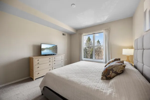 $180,000 | 13570 Technology Dr., Unit 2221, Eden Prairie, MN 55344