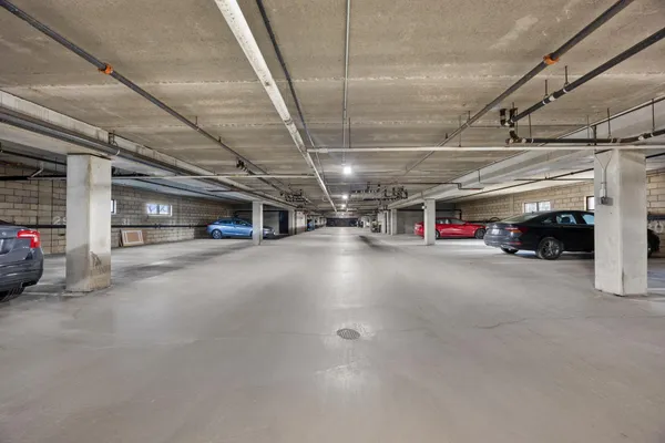 $180,000 | 13570 Technology Dr., Unit 2221, Eden Prairie, MN 55344