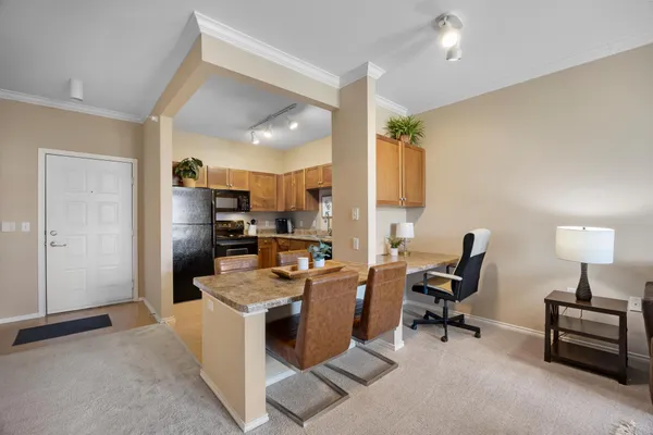 $180,000 | 13570 Technology Dr., Unit 2221, Eden Prairie, MN 55344