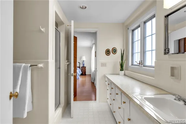 $1,399,000 | 137 Nottingham Terrace, Buffalo, NY 14216