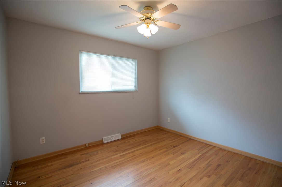 1118 Homestead Road Cleveland, OH 44121 - Photo 13 of 29