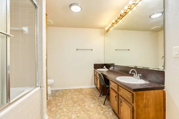 $435,000 | 555 County Road 502A, Sweeny, TX 77480