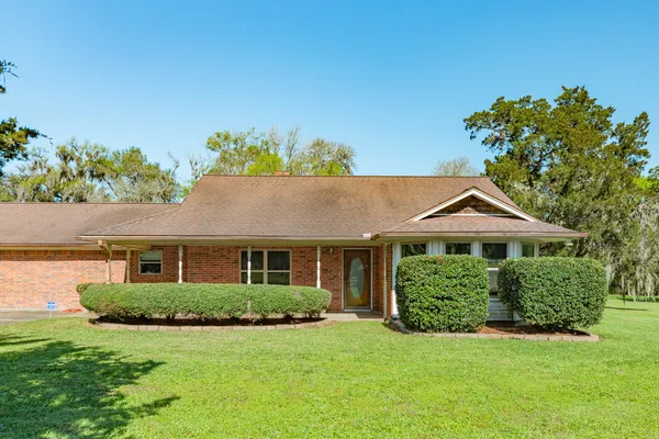 $435,000 | 555 County Road 502A, Sweeny, TX 77480