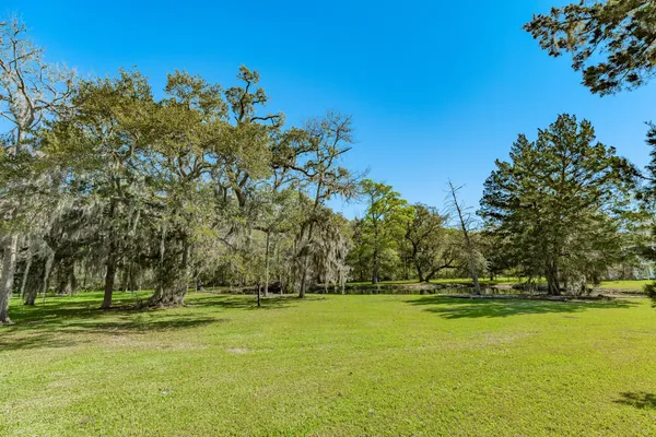 $435,000 | 555 County Road 502A, Sweeny, TX 77480