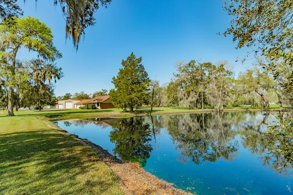 $435,000 | 555 County Road 502A, Sweeny, TX 77480