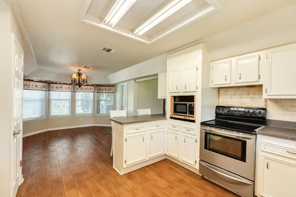 $435,000 | 555 County Road 502A, Sweeny, TX 77480