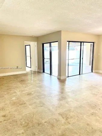 $2,600 | 8933 Southwest 123rd Court, Unit 104, Miami, FL 33186