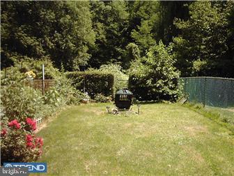 2862 Angus Road Philadelphia, PA 19114 - Photo 3 of 6 Exterior