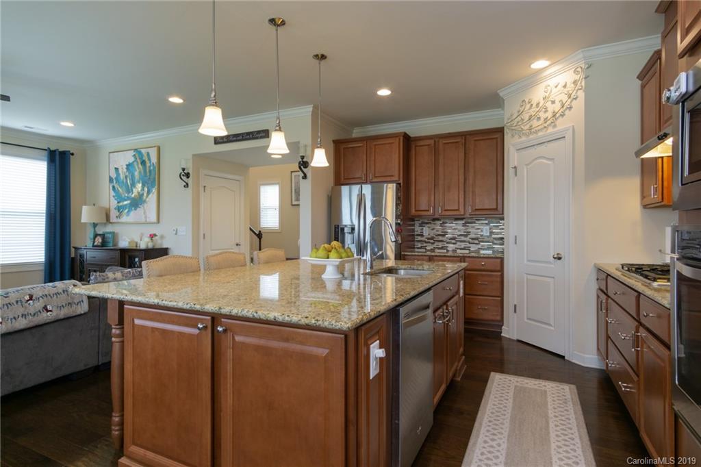 1332 Cilantro Court Tega Cay, SC 29708 - Photo 14 of 34