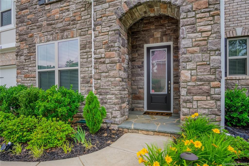 1332 Cilantro Court Tega Cay, SC 29708 - Photo 4 of 34