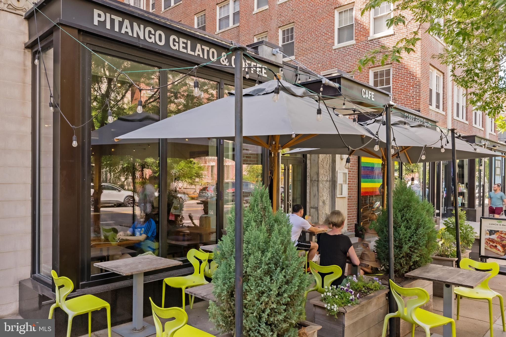 2853 Ontario Road Northwest, Unit 316 Washington, DC 20009 - Photo 34 of 42 a view of street with sitting area