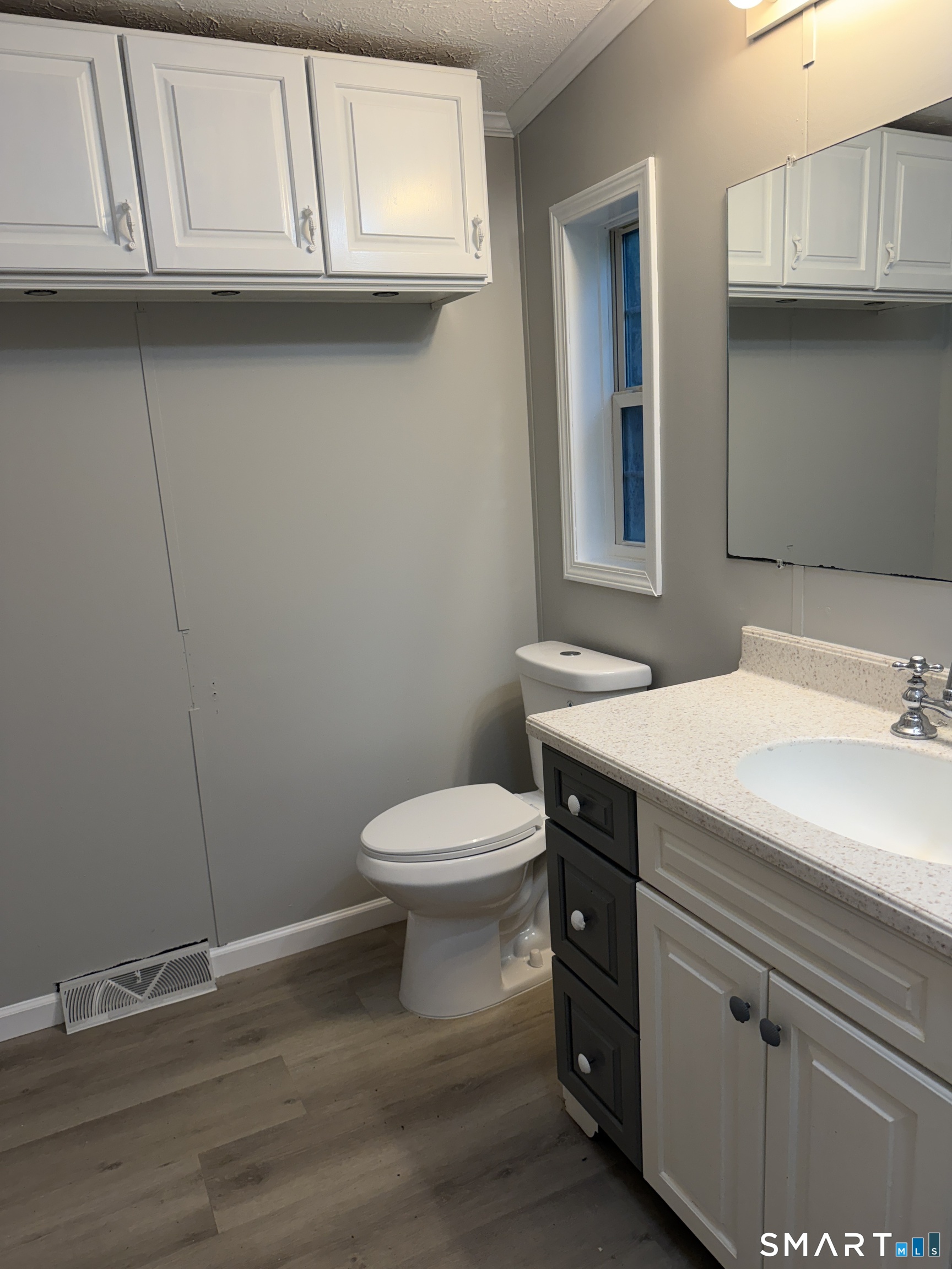 1042 Poquonnock Road Groton, CT 06340 - Photo 7 of 14 Gallery Image 7