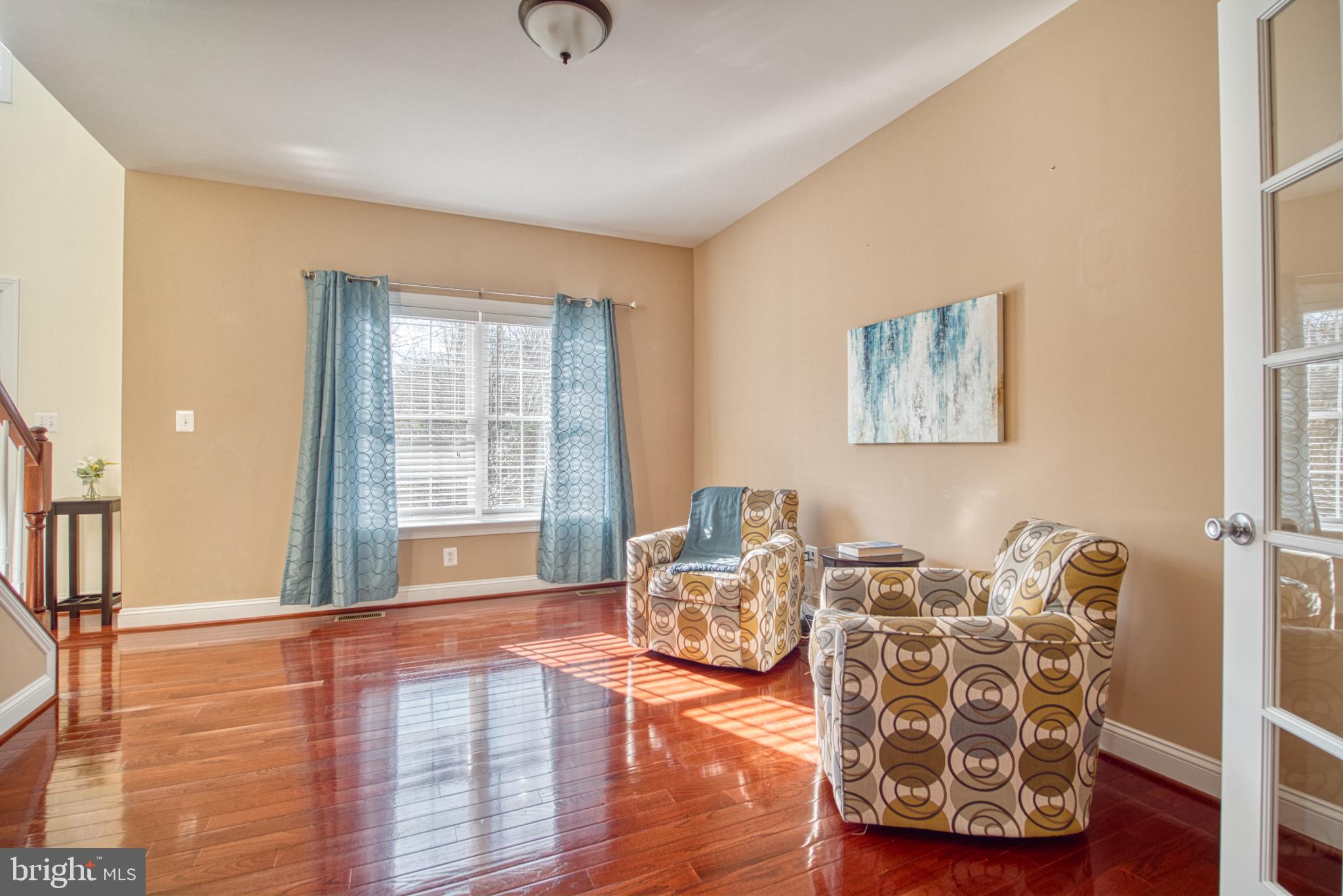648 210th Street Pasadena, MD 21122 - Photo 5 of 33