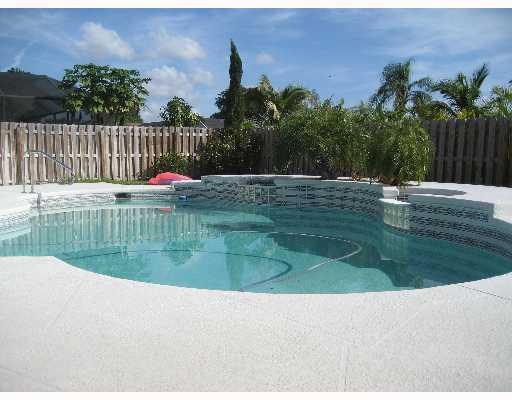 1124 Block Island Road Wellington, FL 33414 - Photo 2 of 8 Additional Photo