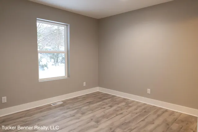 $259,900 | 518 South Sullivan Avenue, Fremont, MI 49412