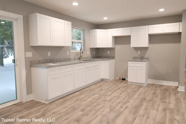 $259,900 | 518 South Sullivan Avenue, Fremont, MI 49412