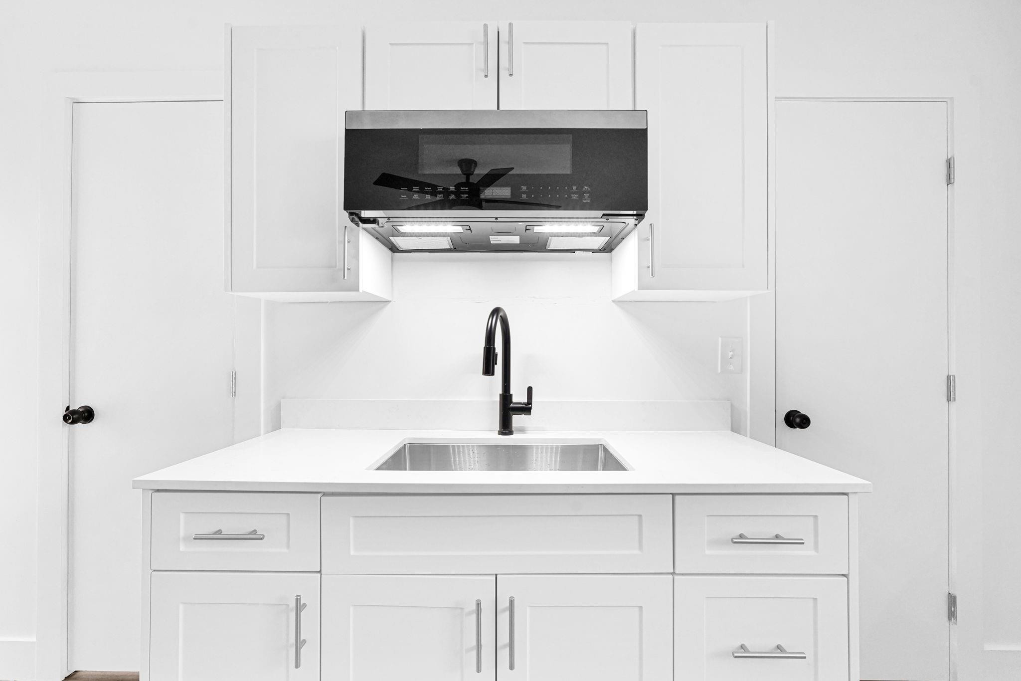 725 81st Street Miami Beach, FL 33141 - Photo 9 of 71 Photo 9