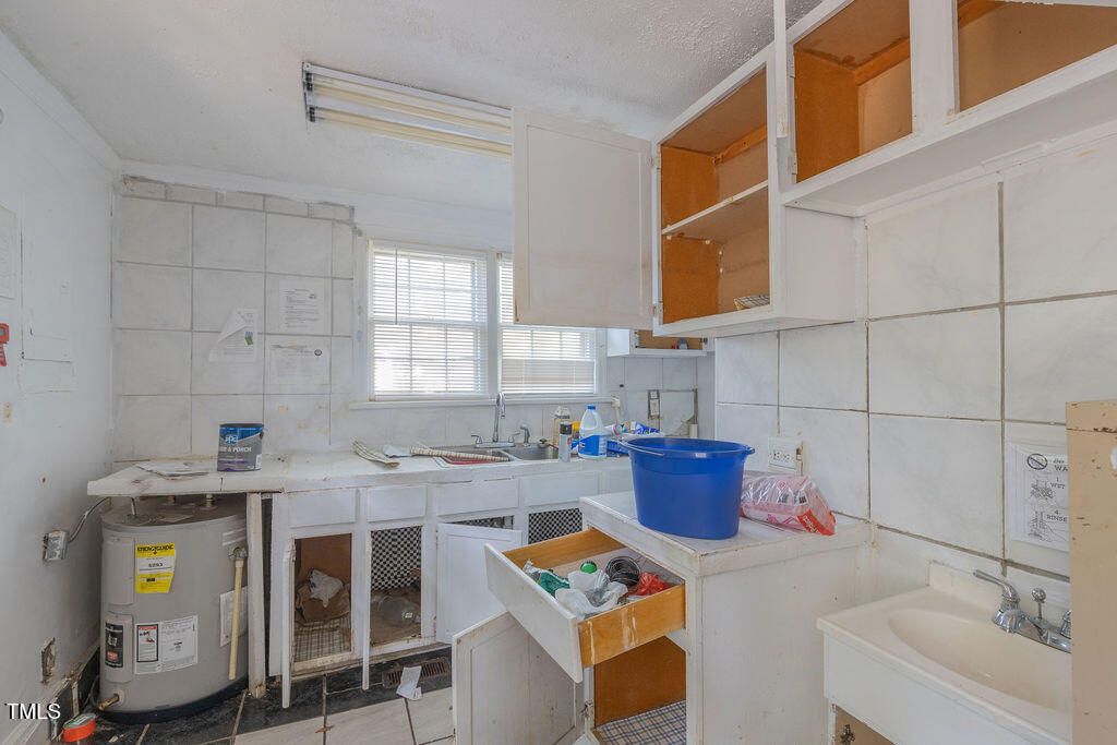 301 North King Charles Road Raleigh, NC 27610 - Photo 14 of 22 297A8529