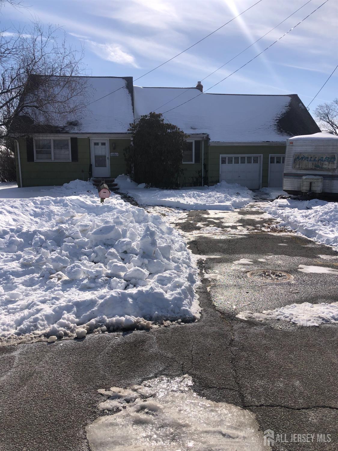 24 Magee Road Edison, NJ 08817 - Photo 2 of 2