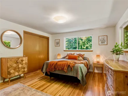 $1,349,000 | 17128 2nd Avenue Southwest, Normandy Park, WA 98166