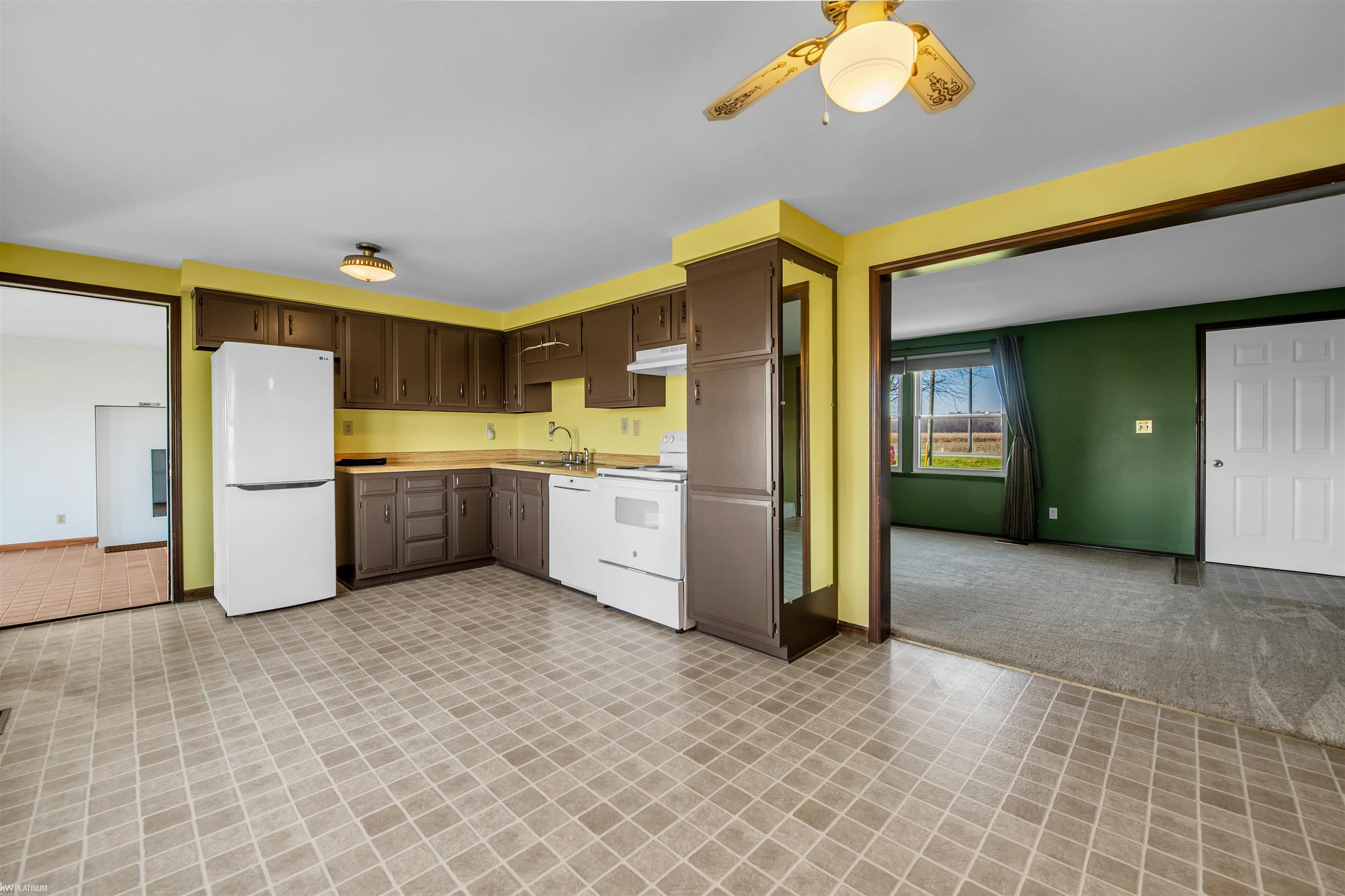 32 Wales Ridge Road Goodells, MI 48027 - Photo 17 of 42