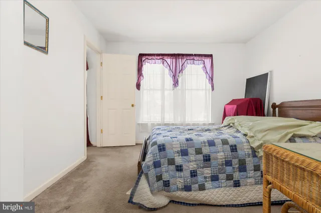 $575,000 | 5 Peacedale Court, Oxford, PA 19363