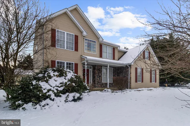 $575,000 | 5 Peacedale Court, Oxford, PA 19363
