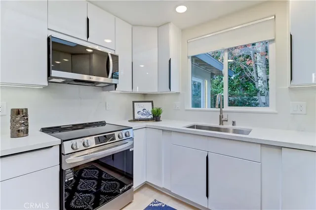 $675,000 | 522 Calle Aragon, Unit B, Laguna Woods, CA 92637
