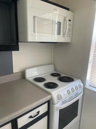 $1,200 | 1081 Southeast Monterey Road, Unit 331, Stuart, FL 34994