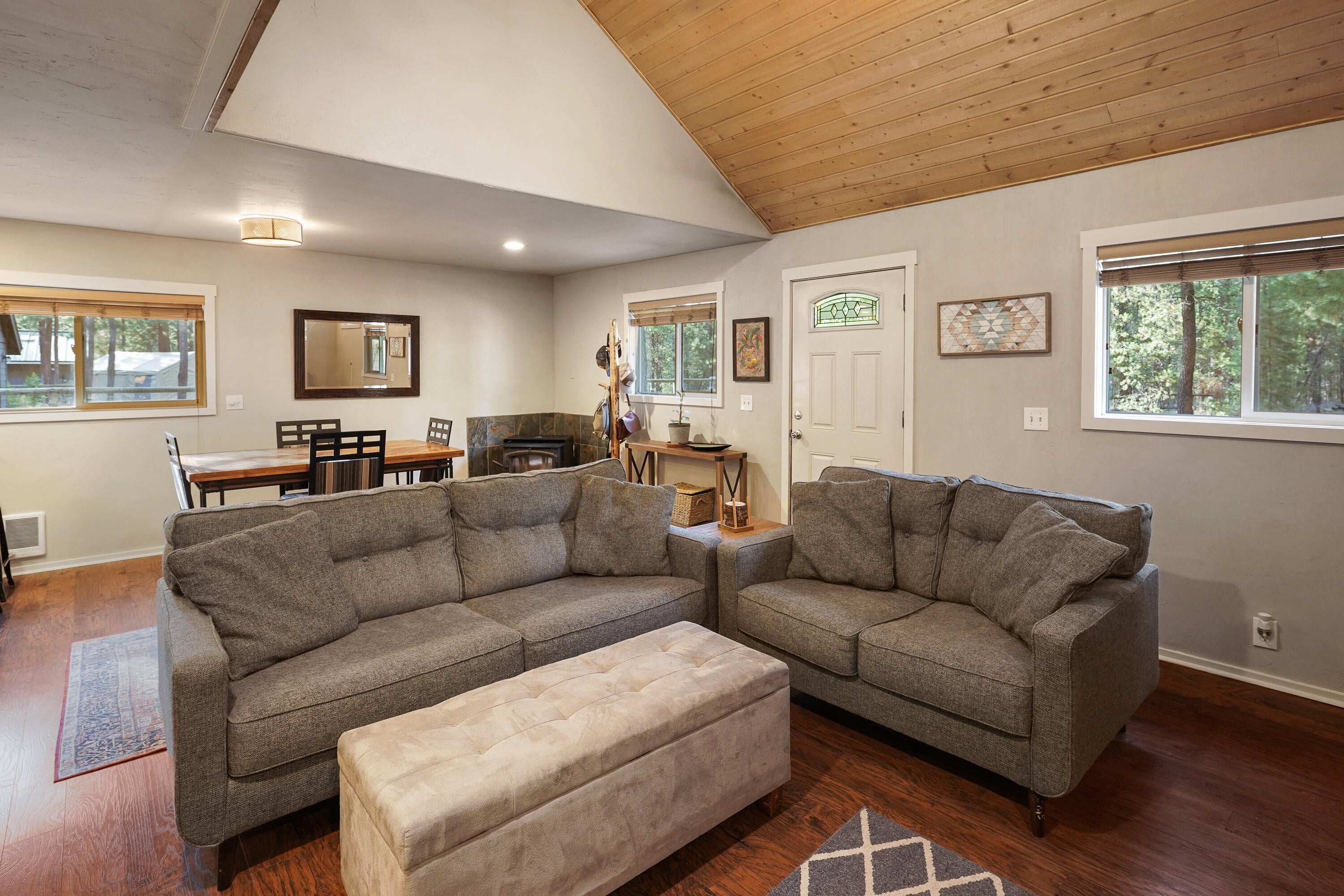 16933 Indio Road Bend, OR 97707 - Photo 30 of 40 DSC04177