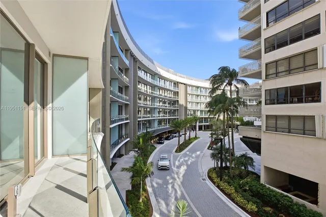 $6,000,000 | 5 Grove Isle Drive, Unit S301, Coconut Grove, FL 33133