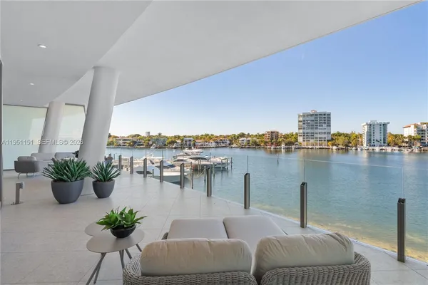 $6,000,000 | 5 Grove Isle Drive, Unit S301, Coconut Grove, FL 33133