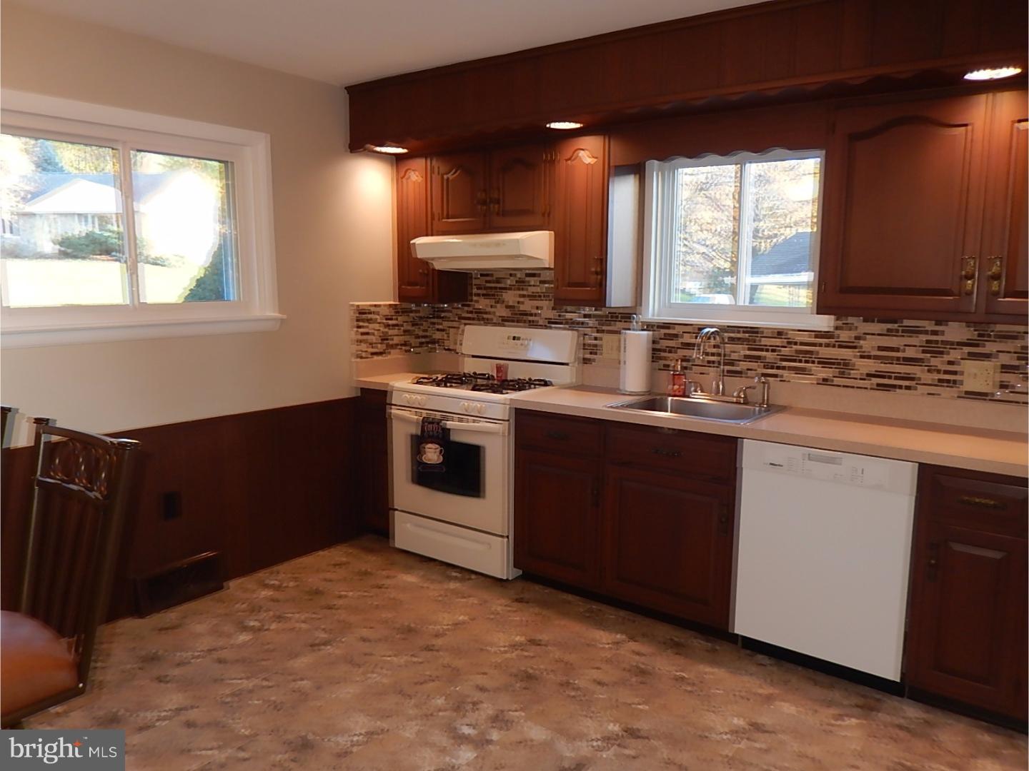 2316 Alsace Road Reading, PA 19604 - Photo 5 of 17