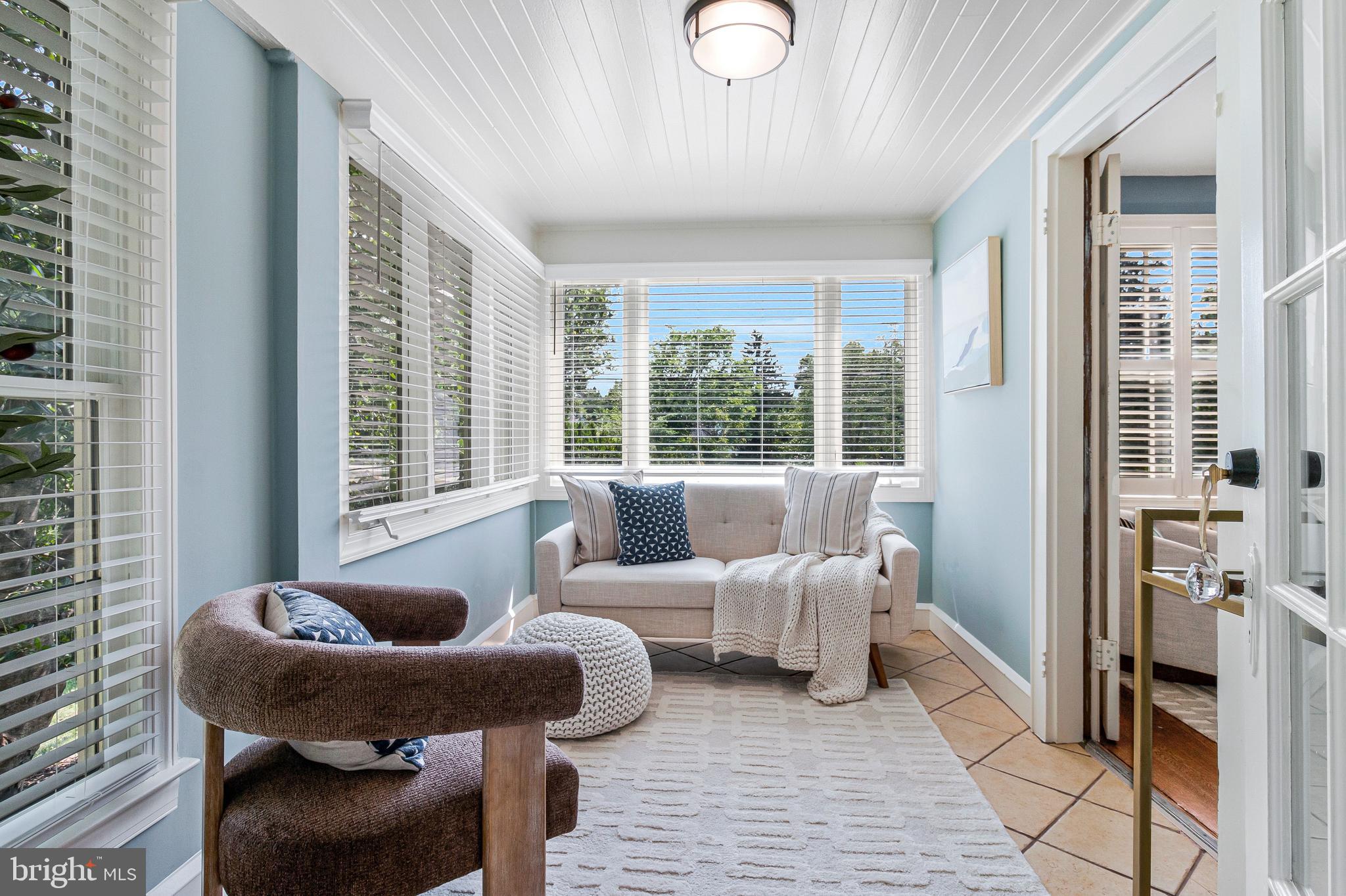 4701 River Road Bethesda, MD 20816 - Photo 6 of 61 Private side sunroom/den