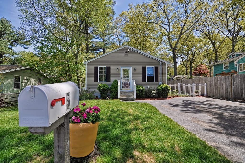 5 Indian Road Norton, MA 02766 - Photo 2 of 20 Gallery Image 2