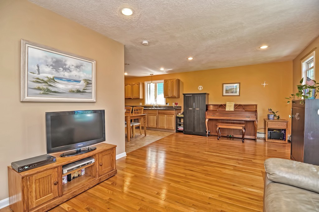 5 Indian Road Norton, MA 02766 - Photo 7 of 20 Gallery Image 7
