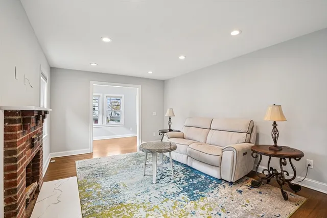 $799,000 | 33 Slade Street, Unit 1, Belmont, MA 02478