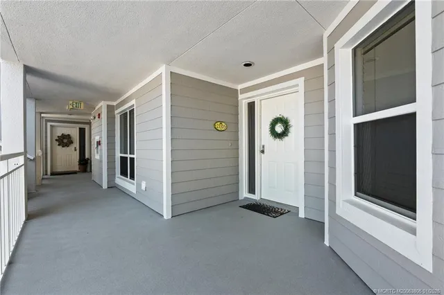 $599,000 | 164 Northeast Edgewater Drive, Unit 2105, Stuart, FL 34996