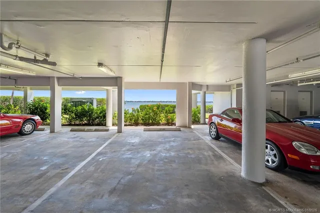 $599,000 | 164 Northeast Edgewater Drive, Unit 2105, Stuart, FL 34996