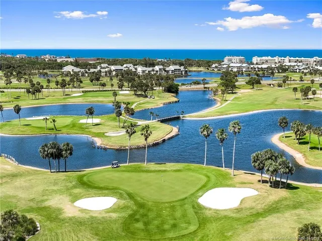 $599,000 | 164 Northeast Edgewater Drive, Unit 2105, Stuart, FL 34996