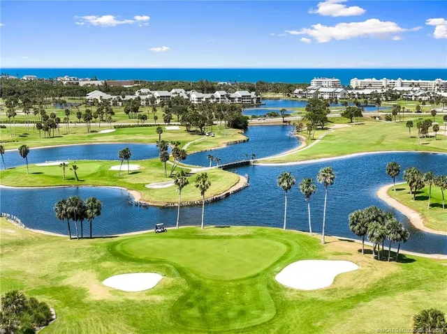 $599,000 | 164 Northeast Edgewater Drive, Unit 2105, Stuart, FL 34996