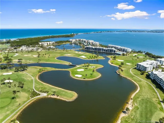$599,000 | 164 Northeast Edgewater Drive, Unit 2105, Stuart, FL 34996