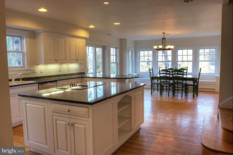 102 Spot Club Road Arnold, MD 21012 - Photo 16 of 30 Kitchen