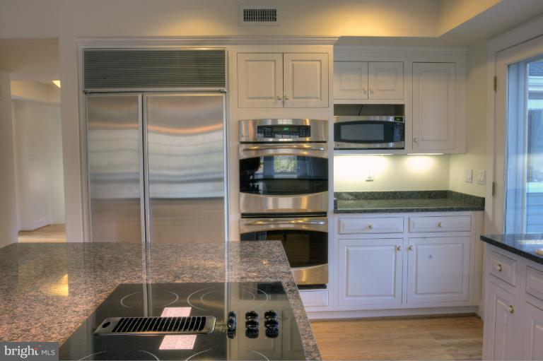 102 Spot Club Road Arnold, MD 21012 - Photo 19 of 30 Kitchen