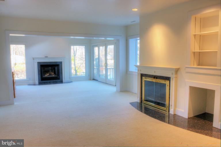 102 Spot Club Road Arnold, MD 21012 - Photo 20 of 30 Living Room