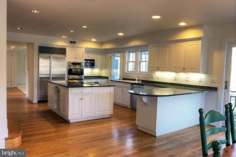 102 Spot Club Road Arnold, MD 21012 - Photo 21 of 30 Kitchen
